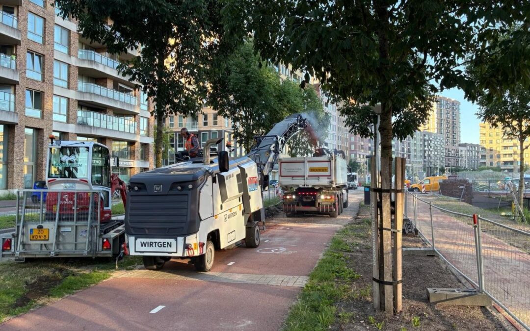 Frees- en asfaltwerk in Elzenhagen